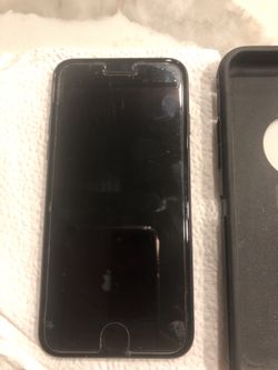 iPhone 7 excellent great condition with screen protector and case included