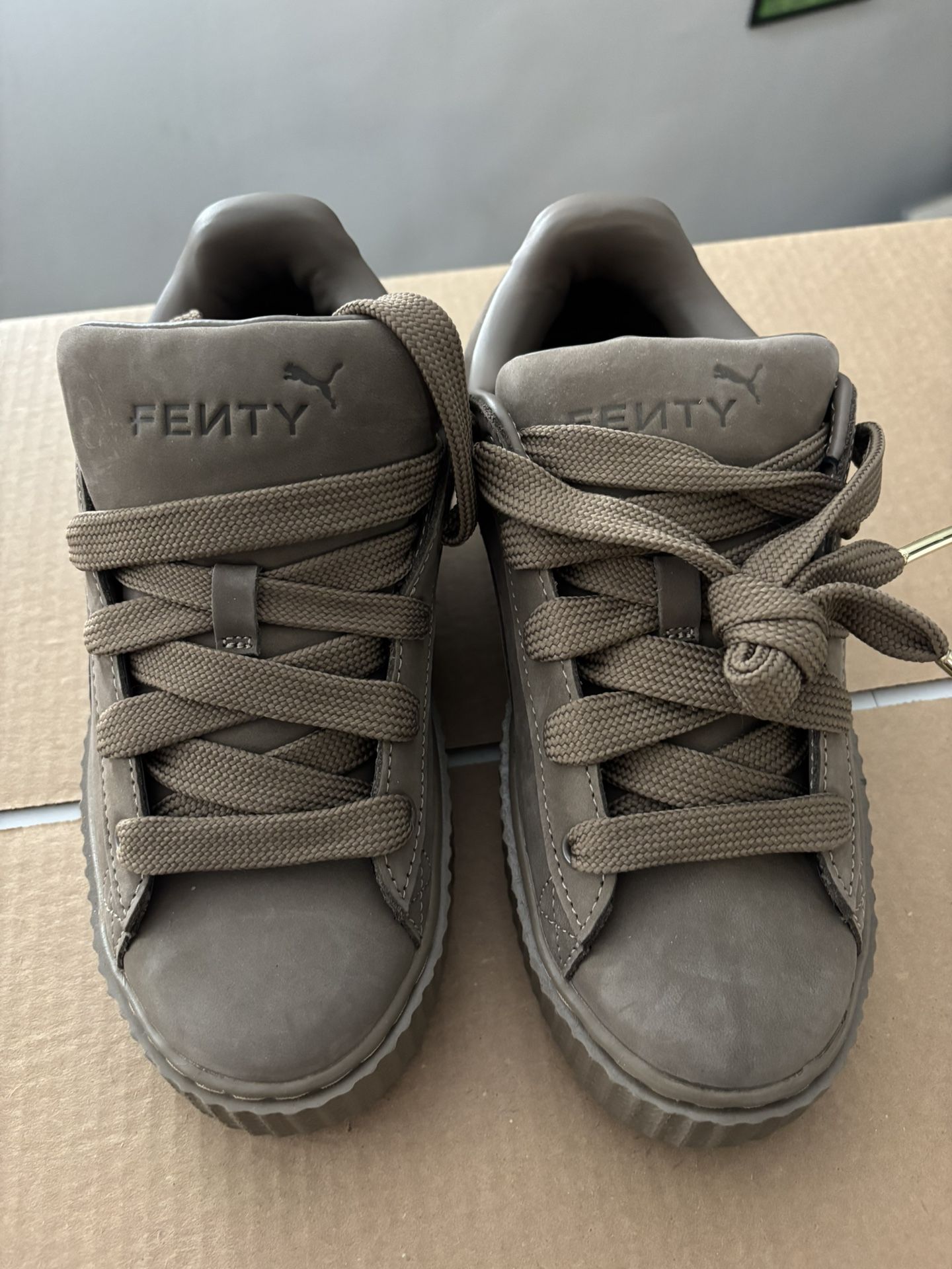 Fenty Puma Size 7.5 Women’s