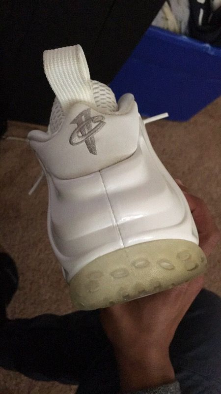 Whiteout foams sz9