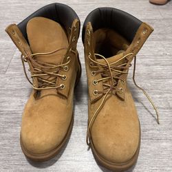 Men’s Timberland Boots Size 9