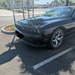 Dodge Challenger: Selling for parts