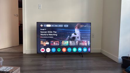 Hisense 55-Inch Smart Google TV with box (Move out sale)