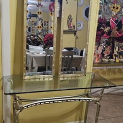 This Accent Table Is In Good Condition 
