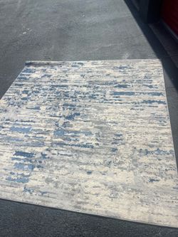 Modern blue and white 7 x 7 rug
