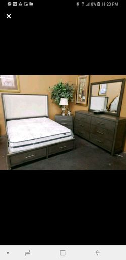 High-end grey finish queen bedroom set