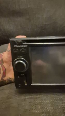Pioneer AVIC-X910BT Double-DIN Touchscreen Car Stereo