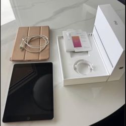 Apple iPad Wi-Fi Tablet