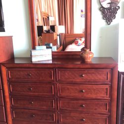 DRESSER AND MIRROR 