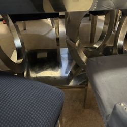 I'm selling it because I'm moving.