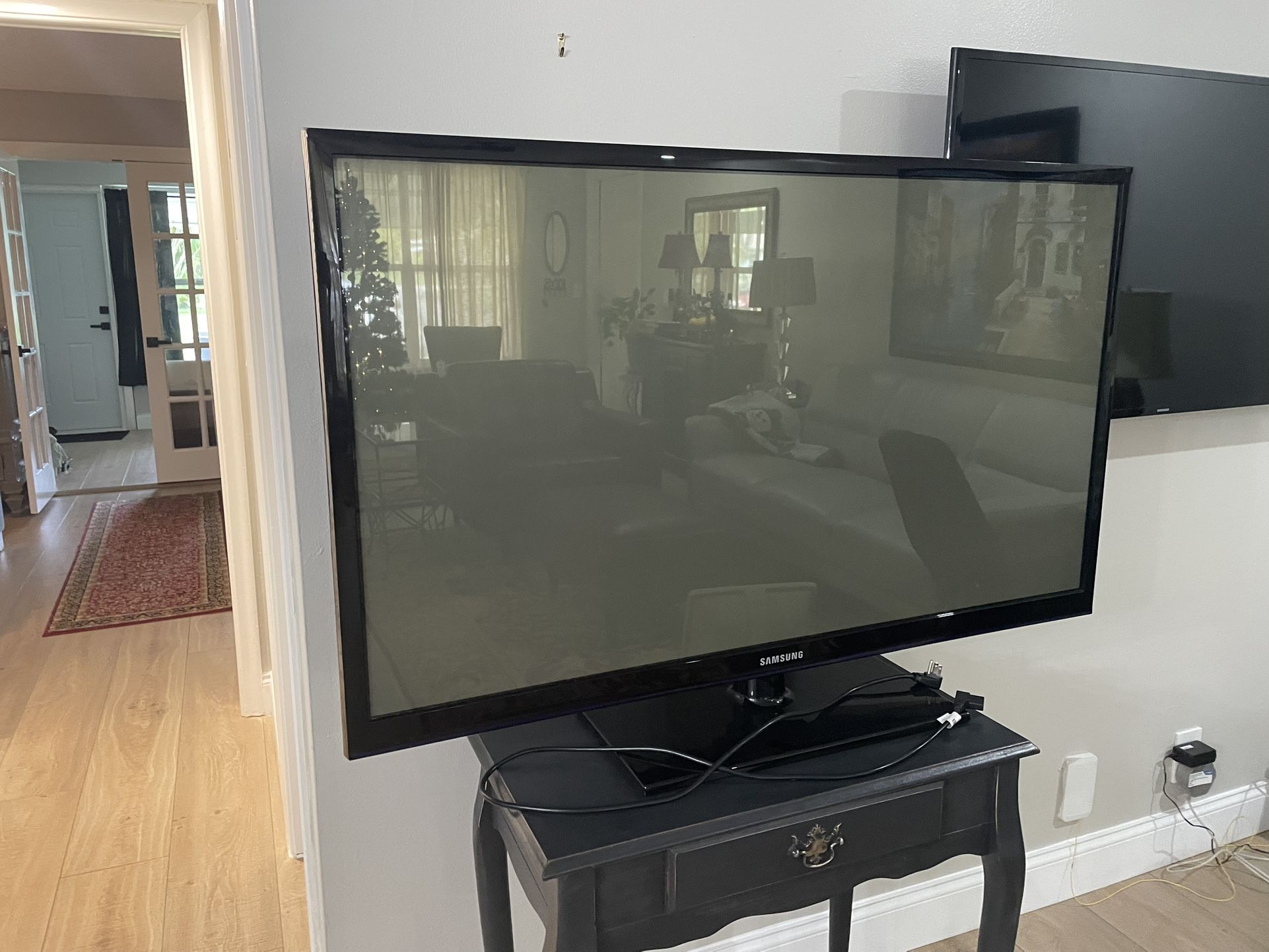 Samsung 50’ TV(checkout My Page 4+items)
