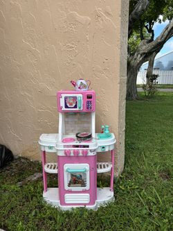 Toy Kitchen
