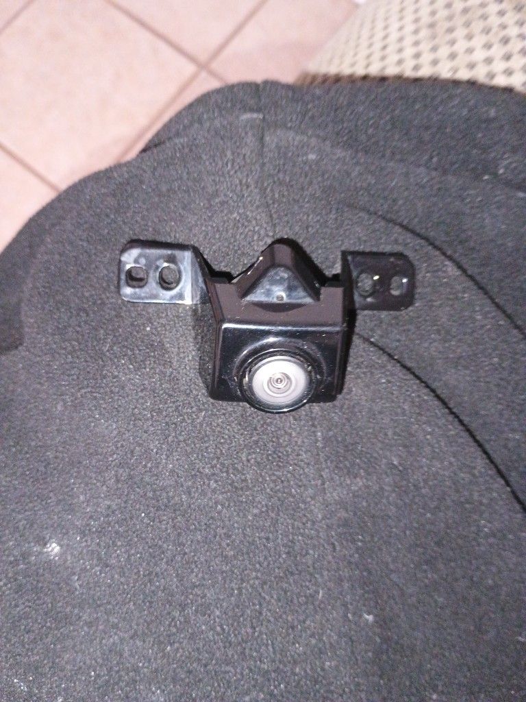 Back Up Camera Suburban Asking$40__retail$150