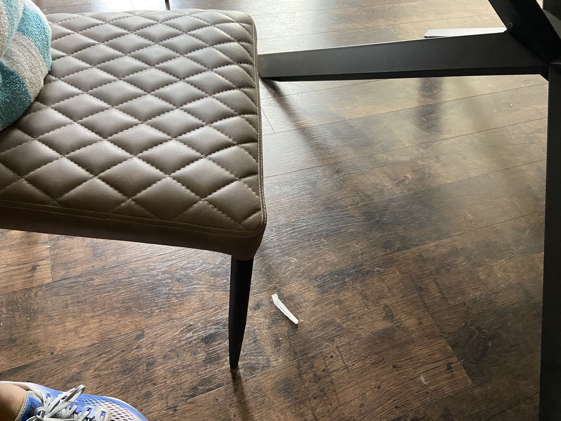 Table And 4 Chairs (must Go)