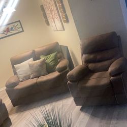 Cozy Brown Reclining Living Room Set – Clean, Comfortable & Stylish