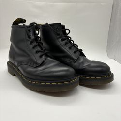 Dr. Martens England LA004 Oxford Shoes UK 7 / US 6 Plain Black Lace‑Up 