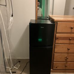 Small Refrigerator 