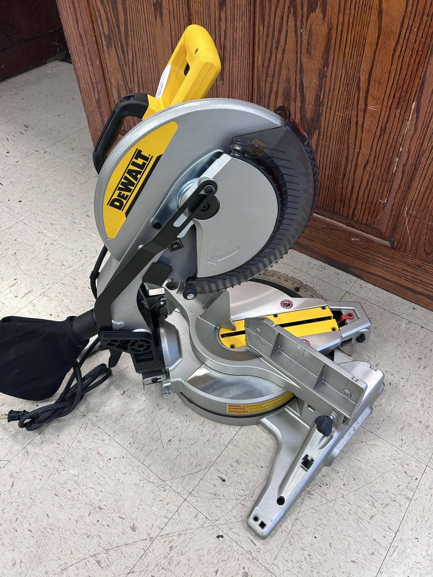 Dewalt 12” Mitre Saw