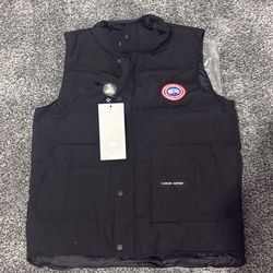 Authentic Canada Goose Vest – Excellent Condition – $135