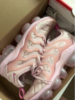 Pink Nike Vapormaxes