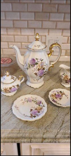 Antique Plate Set