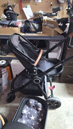 Baby Stroller 3 different configurations. 2 car seat bases. Bassinet. Baby Swing