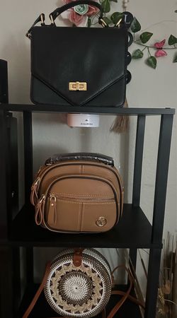 Handbags and woman perfumes