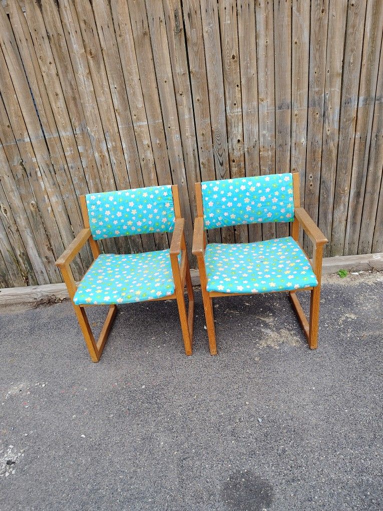 Set.Oak Chairs.