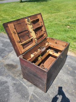 Tool Chest. Amish Owned. Contents included. 