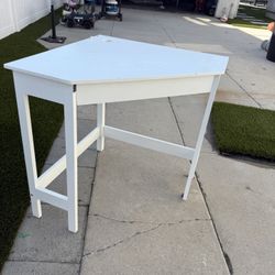 Corner Desk