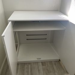Litter box enclosure FREE