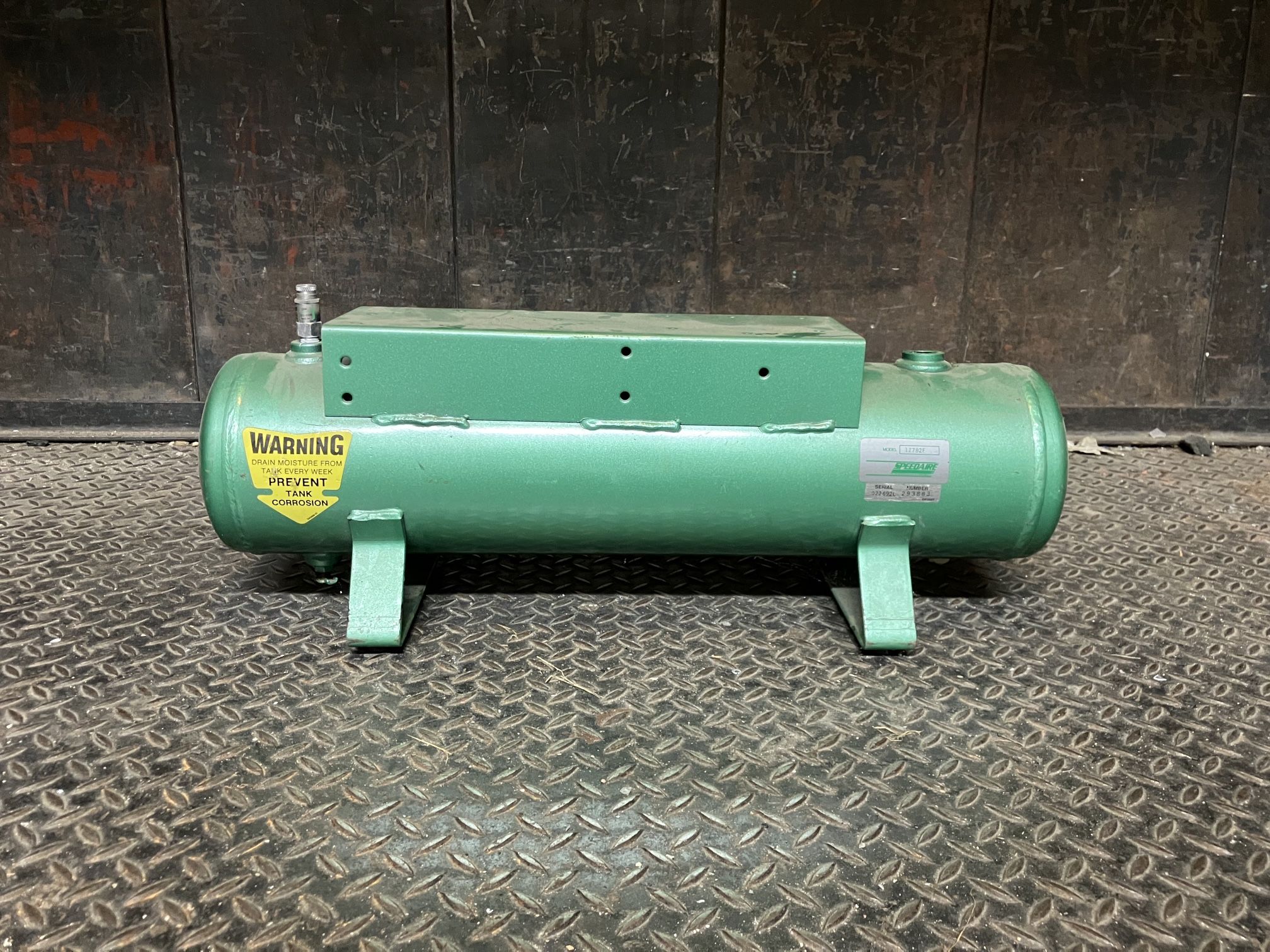 Speedaire 1Z782F Non-Coded Hotdog Air Tank 3 Gallon 125psi Max
