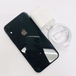 IPhone xr 64 gb Unlocked with store warranty 