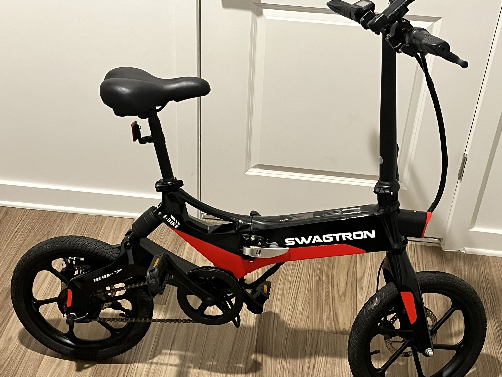 Swagtron E-B7 Electric Bike