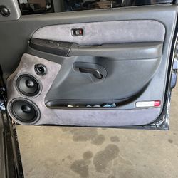 Custom Car Audio 