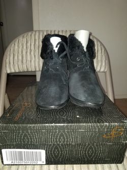 B. Makowsky Suede Ankle Boots Women's Size 9.5 Wide Black