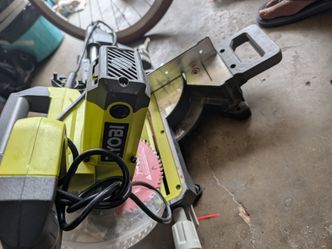 RYOBI COMPOUND MITER SAW