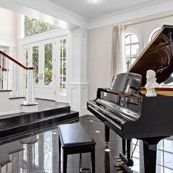 Yamaha Grand Piano 