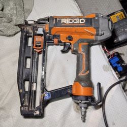 Ridgid 16 Gauge Gun