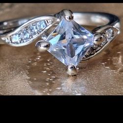 LAST CHANCE.. Huitan Princess Cut Diamondish Wedding Rings. sz 8