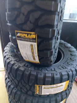 New set of aplus mud terrain 285 70 17 lt
