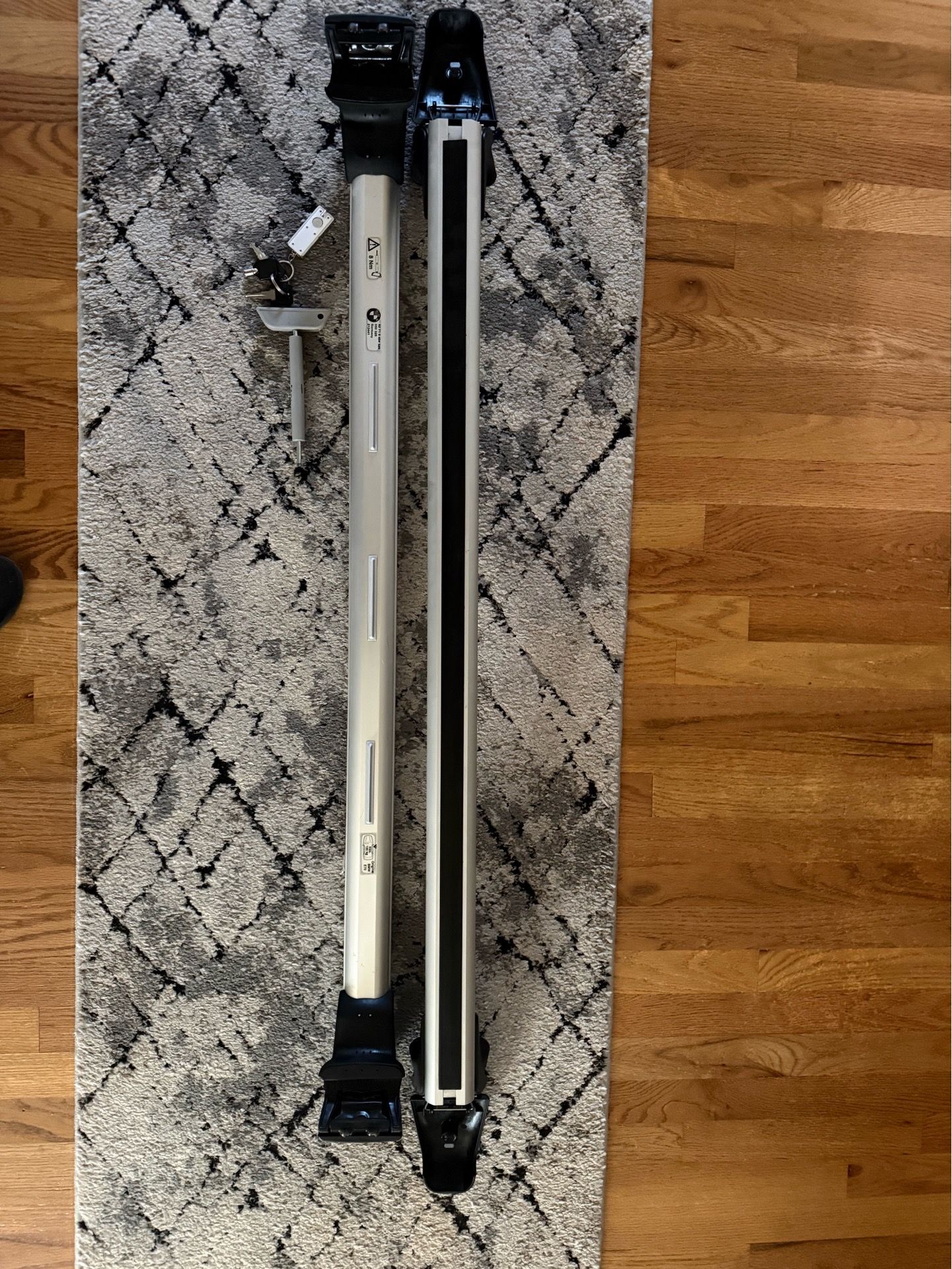 ROOF RACK CROSS BARS ( BMW X5 )