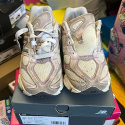 Girls Pink New Balance Size 13 