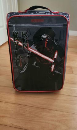 American Tourister kids Star Wars Kylo Ren 19" Luggage Suitcase W/ Wheels