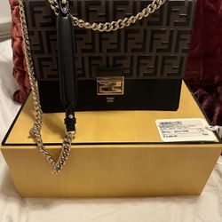 Fendi Handbag (kan I)