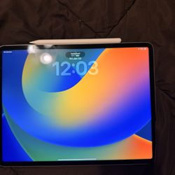 🔥iPad Pro!! With Keyboard And Pencil 