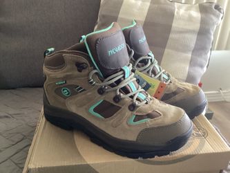 NEVADOS Waterproof Women Size 10
