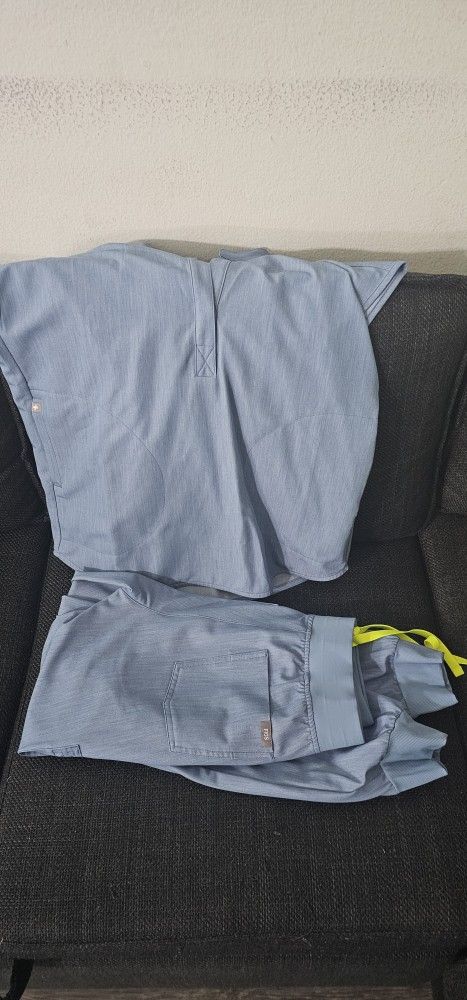 Scrubs Set