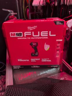 Milwaukee M18 FUEL Impact Driver Kit