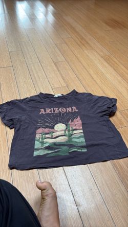 Super cute crop top shirt