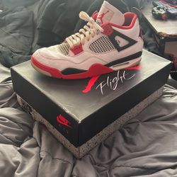 Jordan 4 Fire Reds